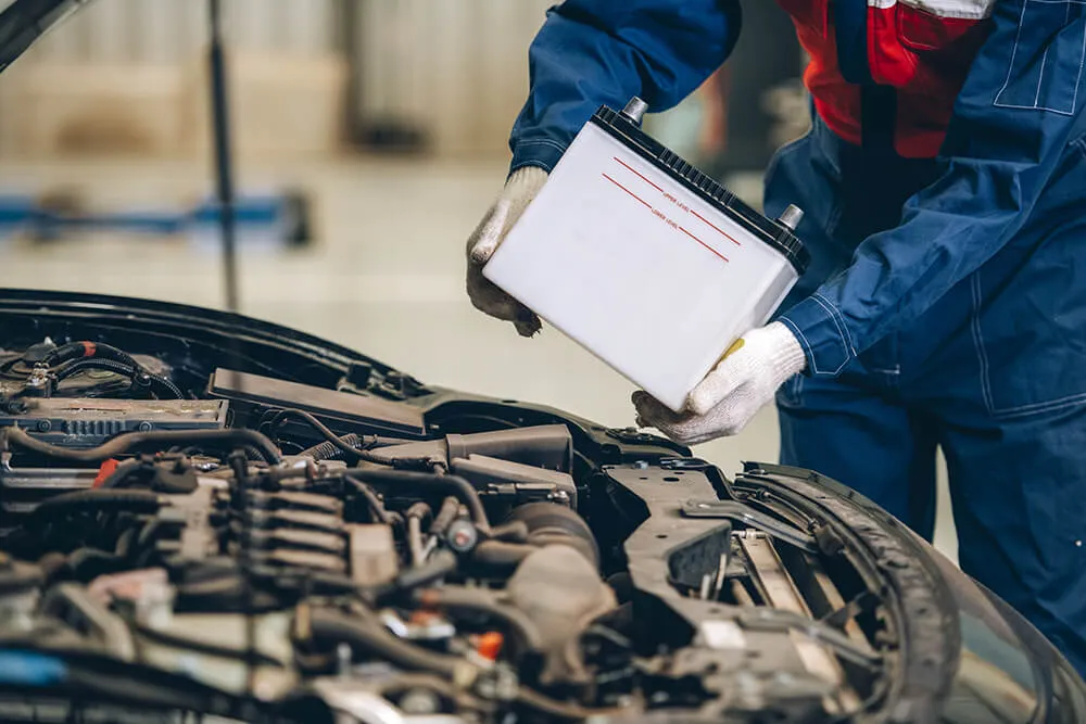 Why Swapping Your Car Battery is Better Than Charging: A Guide for Auto Repair Customers